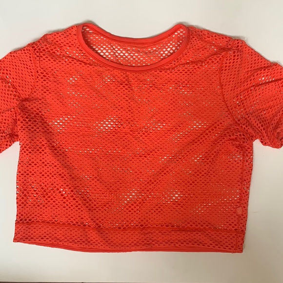 LULULEMON SWEAT YOUR HEART OUT SHORT SLEEVE - SIZE 6 - Picture 1 of 5